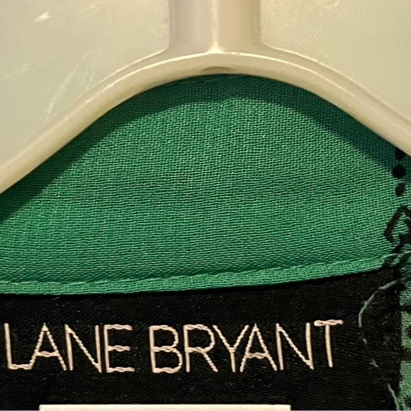 LANE BYRANT, Plus Size, Button Up, Green and Black, Shirt. Size 26/28 - Picture 7 of 13